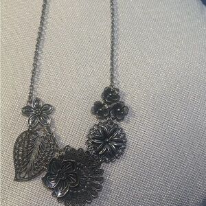 Chic Premier Design Layered Floral Leaf Silver Necklace 11 in